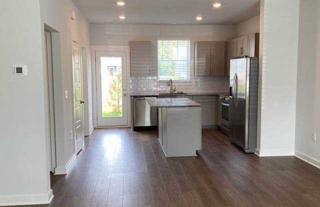 Blackman School Zoned - 3 BR 2.5 BA - Open Floor Plan! Gallery 3