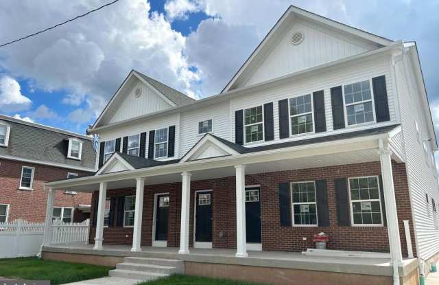 138 W 5TH #6 - 138 West Fifth Street, Lansdale, PA 19446