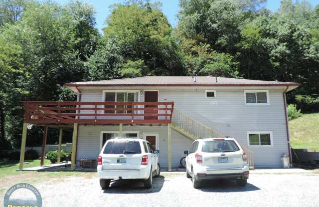 Upper Duplex off Pinnacle--Close to Campus! photos photos Upper Duplex off Pinnacle--Close to Campus! photos photos