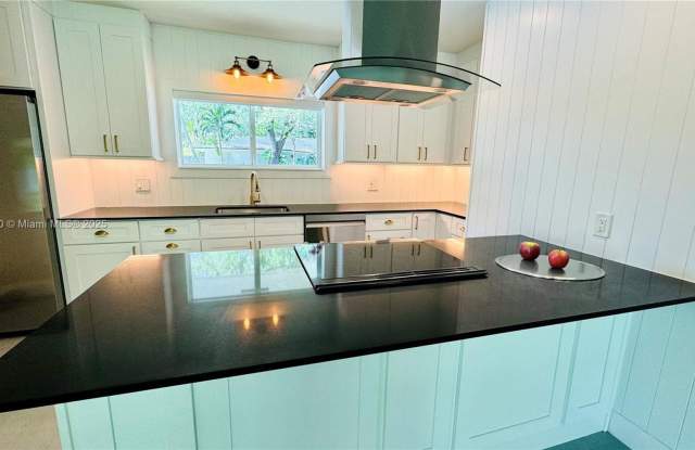 11775 SW 81st Road 11775, Pinecrest, FL 33156 photos photos