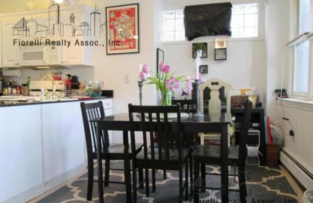474 Commercial St. Gallery 4