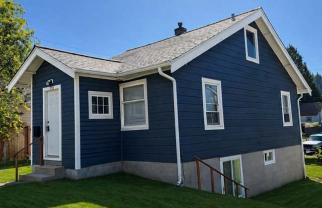 $2,000 gift card & $1000 of the security deposit with signed lease!! photos photos