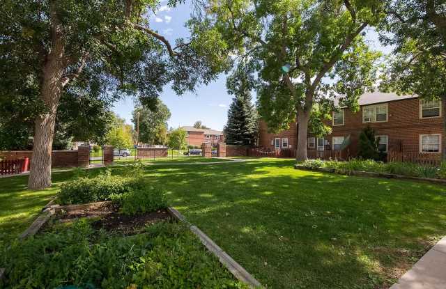 2863 Jasmine St Gallery 2