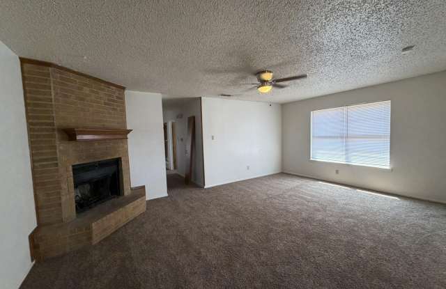7501 Avenue W Gallery 4