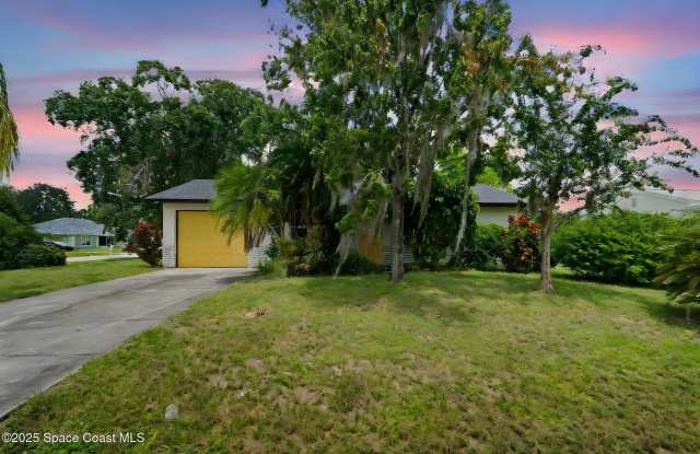 325 Eva Street NE photos photos