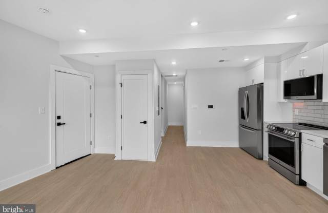 1650 COLUMBIA Road NW Gallery 3