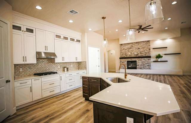Stunning 4 Bedroom Home in Sand Hollow photos photos
