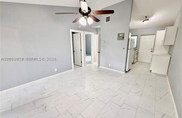 836 NW 12th Ter Gallery 4