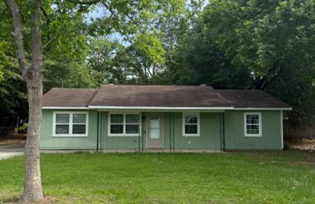 FOR RENT photos photos FOR RENT photos photos