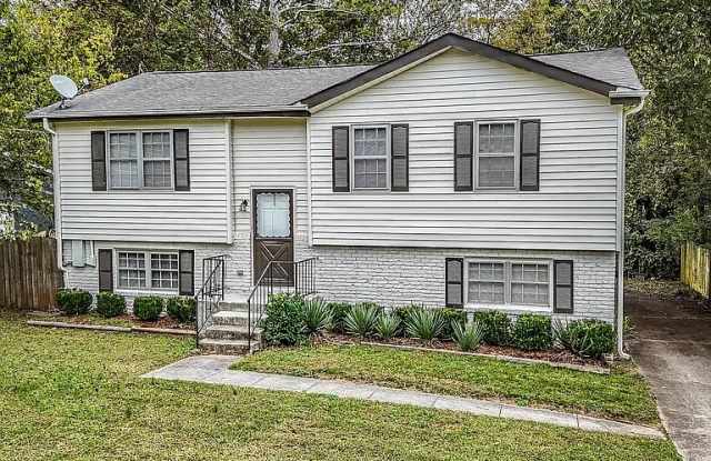 3218 Uvalde Lane Northwest - 3218 Uvalde Lane Northwest, Huntsville, AL 35810