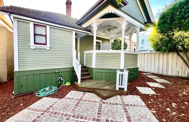 Available Now! Charming Restored Cottage on Forest Ave in Downtown Pacific Grove! Gallery 2