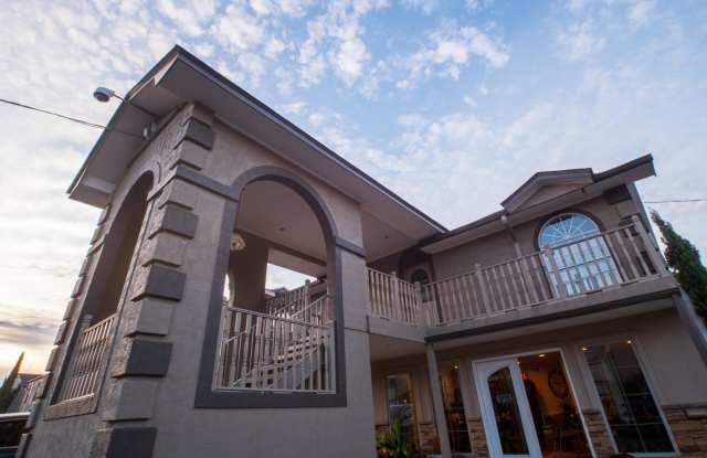 Westwood Apartments Gallery 4