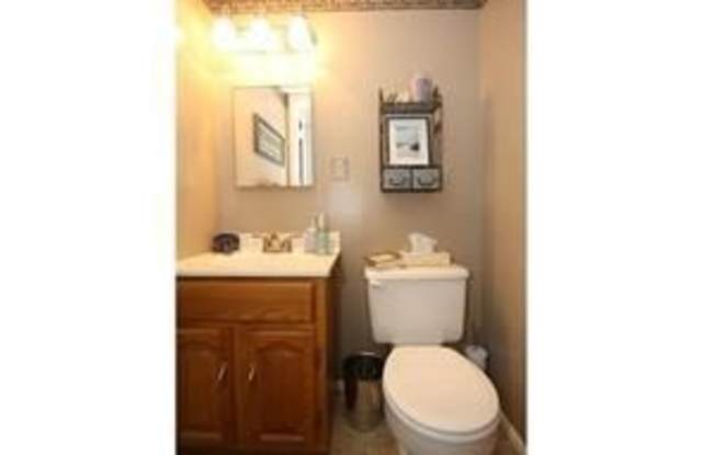 34 BEECHWOOD Court unit: 34 photos photos