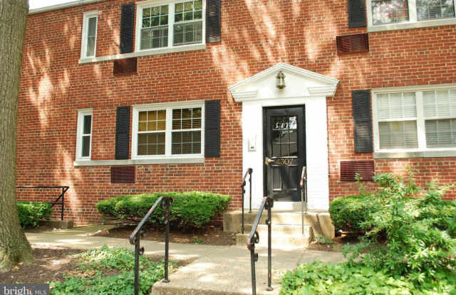 4307 2ND RD N #43074 - 4307 2nd Road North, Arlington, VA 22203