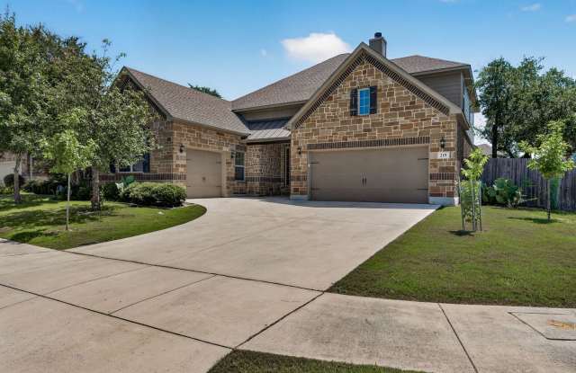 Ideally situated on a spacious corner lot in the highly sought-after Woods of Boerne subdivision Gallery 3