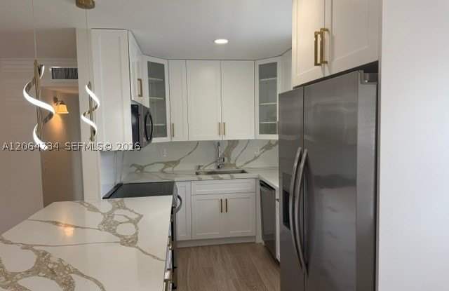 862 Flanders R Gallery 2