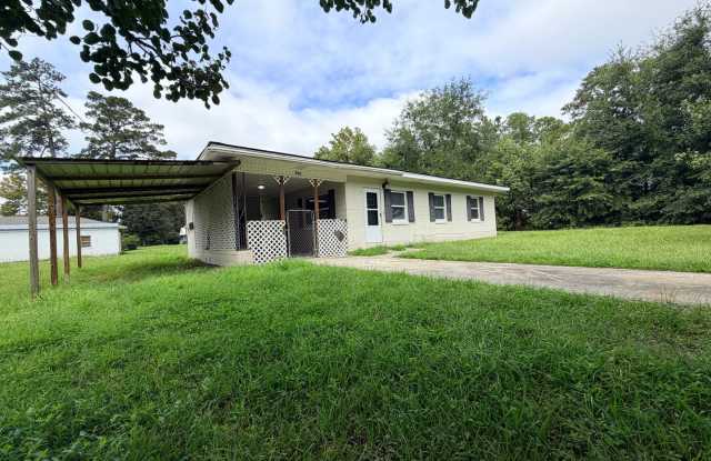 3 Bedroom 1 Bath Home in Valdosta Gallery 3