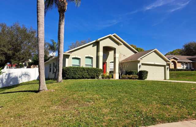 Pool Home in Oak Valley - 1331 Rain Forest Lane, Minneola, FL 34715