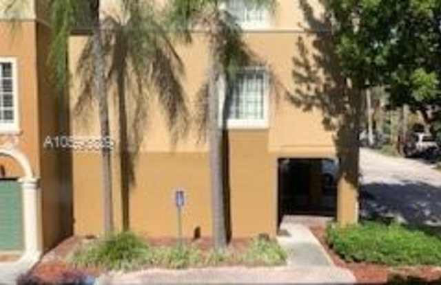 2951 NE 185th St - 2951 NE 185th St, Aventura, FL 33180