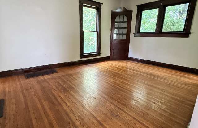 430 Elmwood Pl Gallery 4