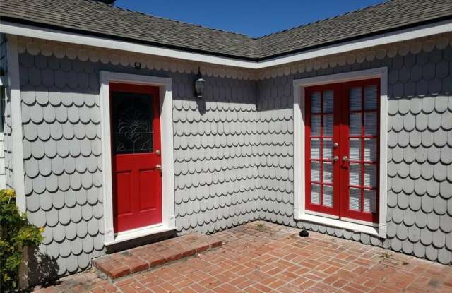 2040 Catalina Gallery 2