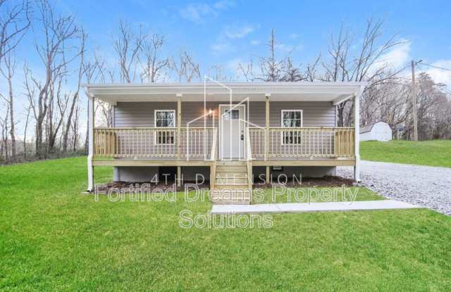 612 Marshall Street - 612 Marshall Street, Walnut Cove, NC 27052