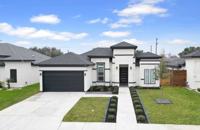 Stunning - 3 b/2.5 bath Home - Don't Miss Out! photos photos