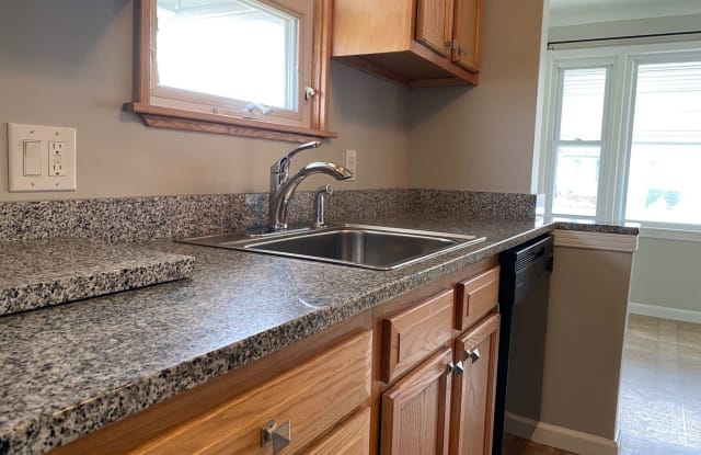 7704 Ivandale Gallery 3