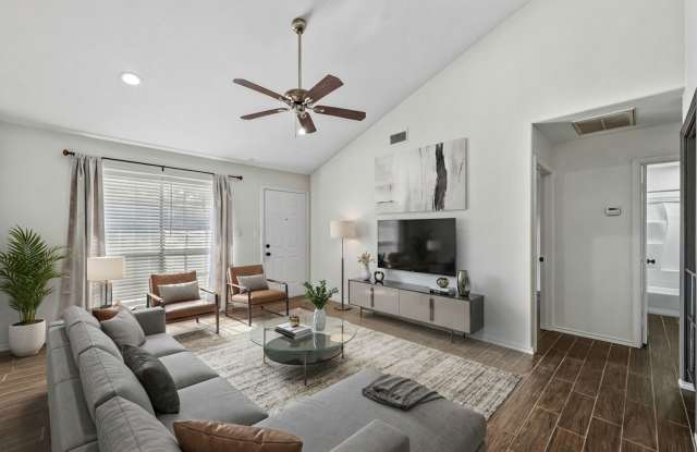 Centrally Located Apartment with Pool!! photos photos