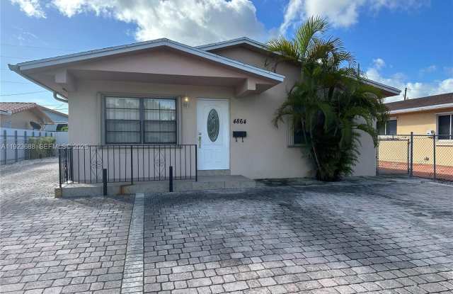 4864 NW 4th Ter photos photos