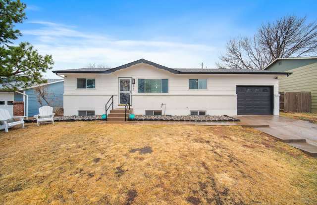 Fully Remodeled 4-Bedroom Home in Old Colorado City Gallery 1
