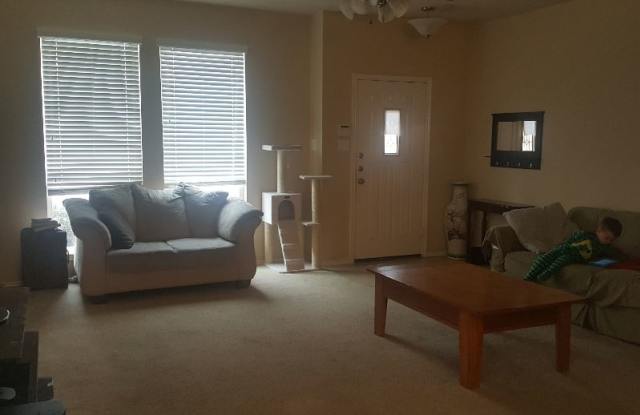 2202 Scott Dr Gallery 4