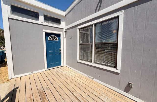 912 Denver Street Gallery 4