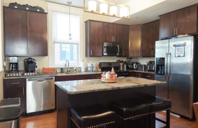 1832 West Addison photos photos