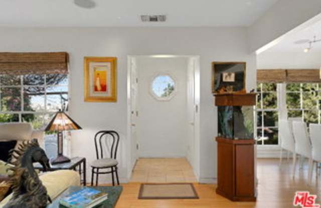 3331 Bennett Drive Gallery 2