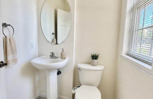 6814 SABBARTON Place Gallery 3