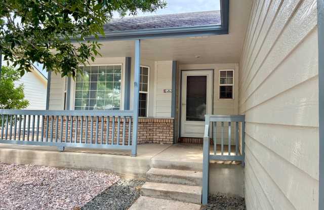 ***2 Weeks Free***Spacious 4-Bedroom Home in Southeast Fort Collins NEW PAINT & FLOORING THROUGHOUT Gallery 4