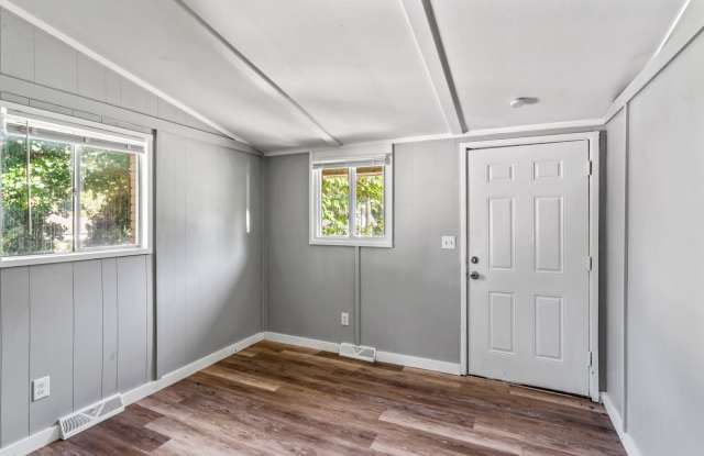 Affordable Comfort in Independence — 1-Bed Duplex with Garage  LVP Flooring! photos photos