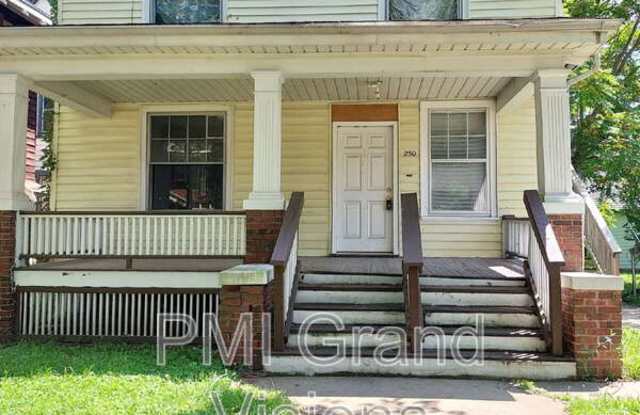 250 N College St - 250 North College Street, Decatur, IL 62522