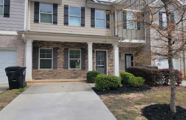 Looking for a New Construction Feel—Without the New Construction Price? photos photos