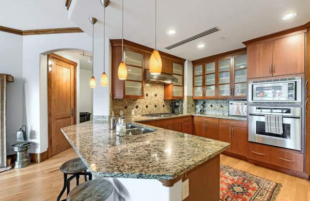 Stylish Boulder Retreat | Pearl Street w/ Views Gallery 3