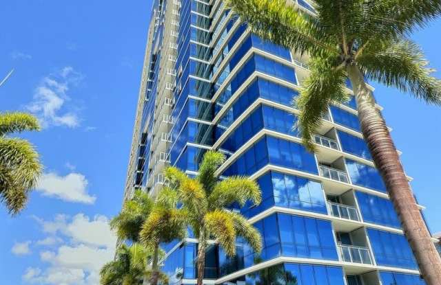 One Bedroom with a view in the Heart of Kaka‘ako – with Resort Amenities photos photos