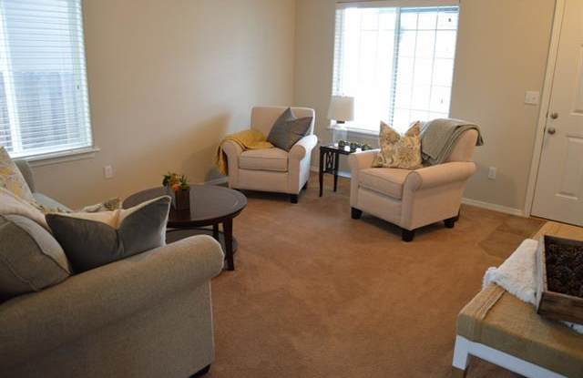 Meridian, 4Bd/2.5Bth/2Car, 2002Sqft, Nice family home in Gramercy Subdivision Gallery 3