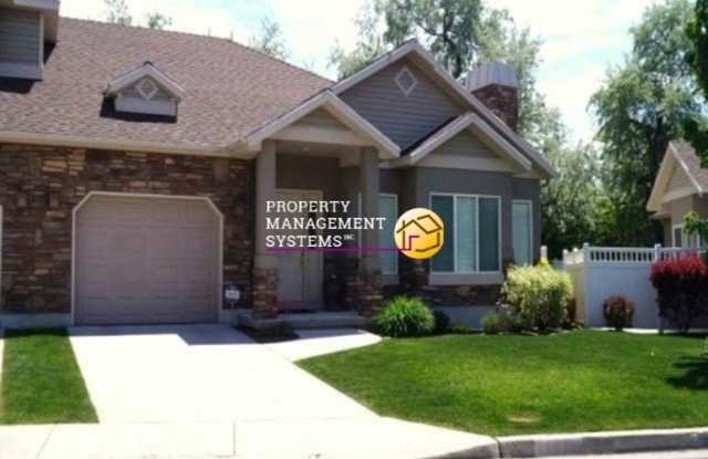 3 Bedroom Townhome in Layton! - 720 South Clearwater Falls Drive, Layton, UT 84041