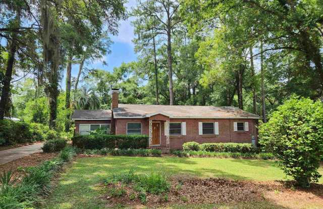 1041 Cherokee Drive photos photos