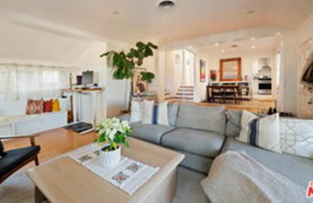 11622 Sunshine Terrace Gallery 3