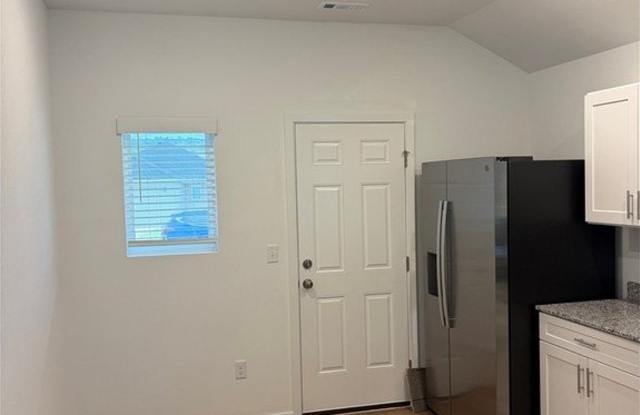 3451 Bayou Alley Gallery 4