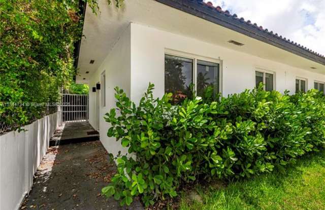 1955 SW 5th Ave unit 1 (A11844734) photos photos