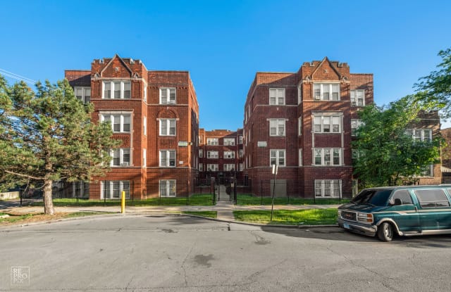 4815-23 W Cortez St photos photos