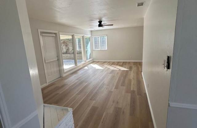 Beautiful, Remodeled 3BR/2BA ranch style home w/huge yard and washer/dryer available now!! Gallery 3